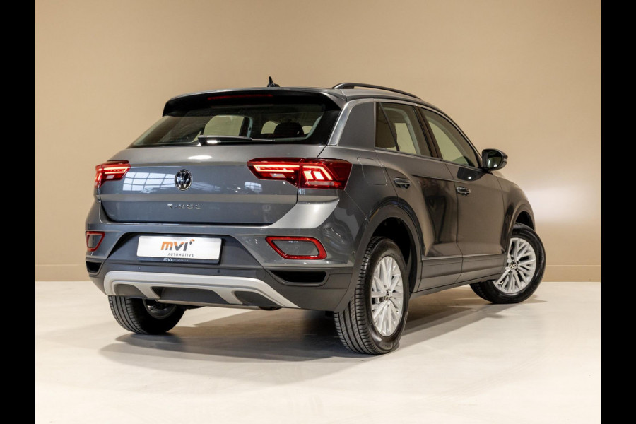 Volkswagen T-Roc 1.5 TSI Life / 150pk / Achteruitrij camera / Stoelverwarming /