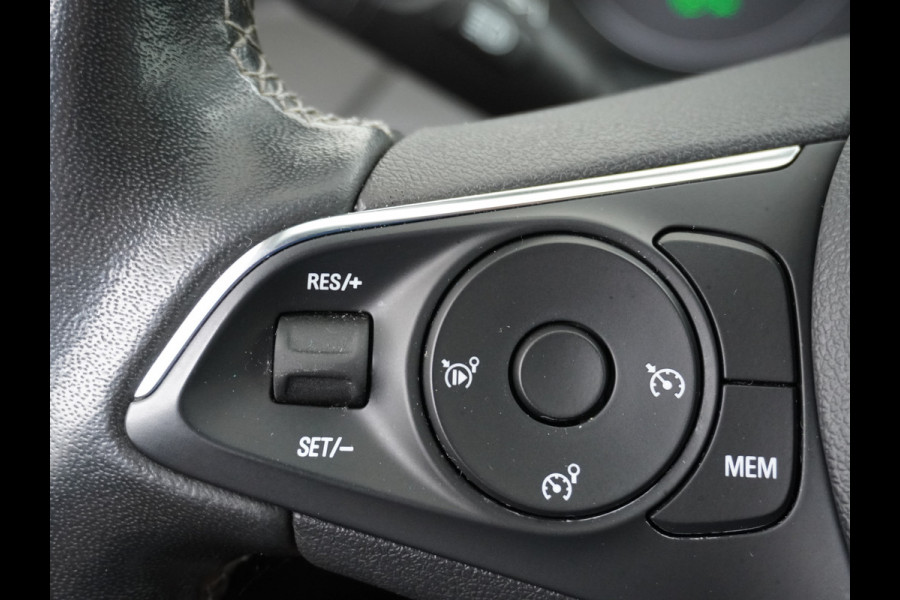 Opel Grandland X T131PK Apple Carplay Android Auto AGR-Comfortstoel Camera Navi Ecc Cruise Control Pdc DAB+ Regen-Lichtsensor Lane Assist Led Verkeersbord detectie Bluetooth Privacy Glas Lmv 17" Elegance 1e Eigenaar Origineel Nederlandse auto Euro 6