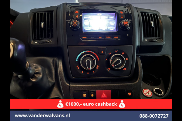 Peugeot Boxer 2.2 BlueHDi 120pk L1H1 Euro6 Airco | Camera | Navigatie | Trekhaak | Cruisecontrol Parkeersensoren, Bijrijdersbank