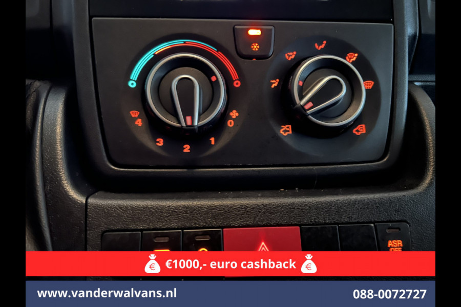Peugeot Boxer 2.2 BlueHDi 120pk L1H1 Euro6 Airco | Camera | Navigatie | Trekhaak | Cruisecontrol Parkeersensoren, Bijrijdersbank