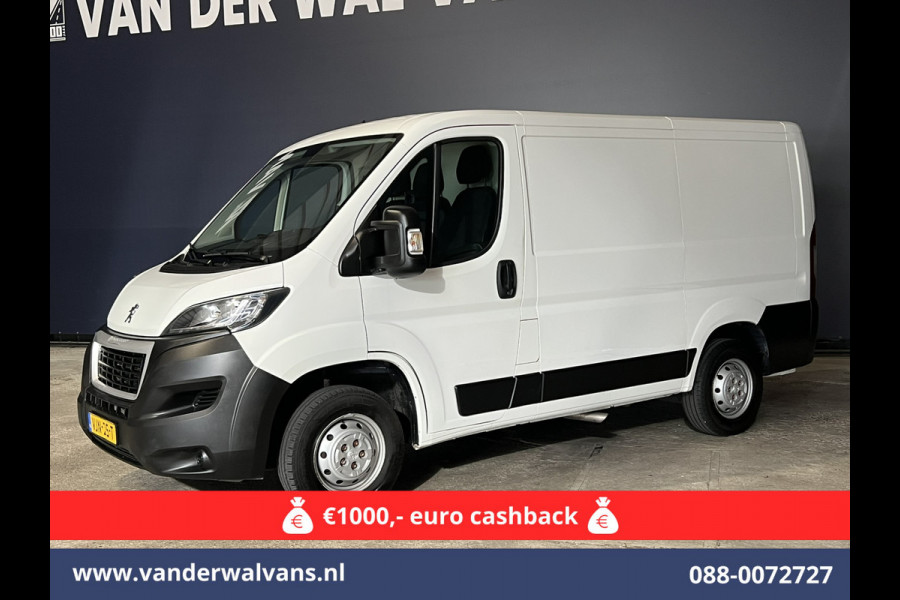 Peugeot Boxer 2.2 BlueHDi 120pk L1H1 Euro6 Airco | Camera | Navigatie | Trekhaak | Cruisecontrol Parkeersensoren, Bijrijdersbank