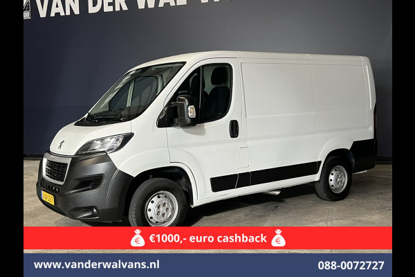 Peugeot Boxer 2.2 BlueHDi 120pk L1H1 Euro6 Airco | Camera | Navigatie | Trekhaak | Cruisecontrol Parkeersensoren, Bijrijdersbank
