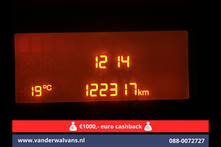 Peugeot Boxer 2.2 BlueHDi 120pk L1H1 Euro6 Airco | Camera | Navigatie | Trekhaak | Cruisecontrol Parkeersensoren, Bijrijdersbank