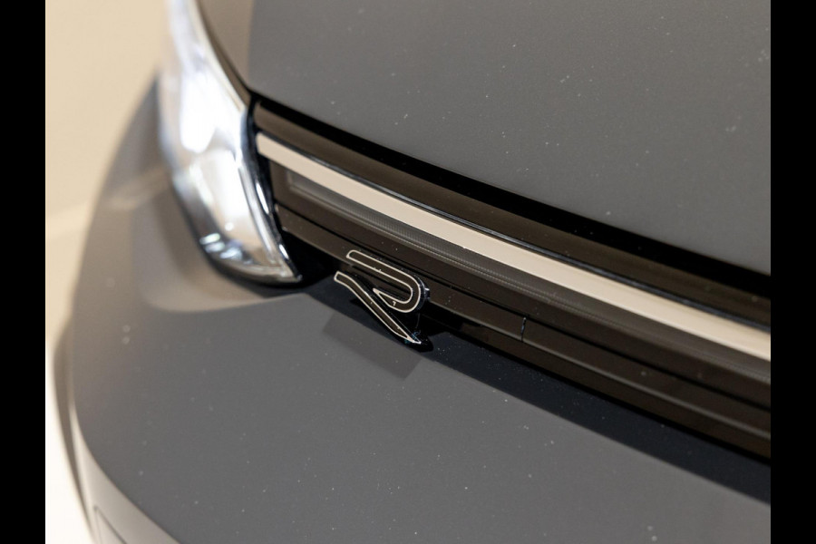 Volkswagen Golf 1.5 eTSI R-Line / 150pk / Panorama dak / Harman Kardon / Stoel en stuurverwarming /