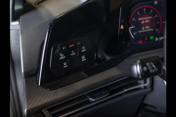 Volkswagen Golf 1.5 eTSI R-Line / 150pk / Panorama dak / Harman Kardon / Stoel en stuurverwarming /