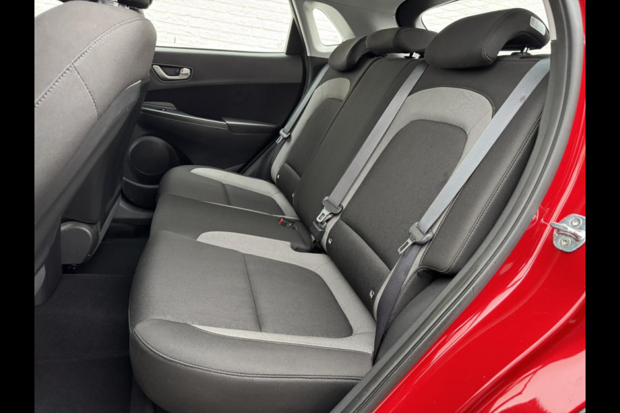 Hyundai Kona 1.0T Essence Climate control Cruise Navi Apple / Android DAB Krell audio