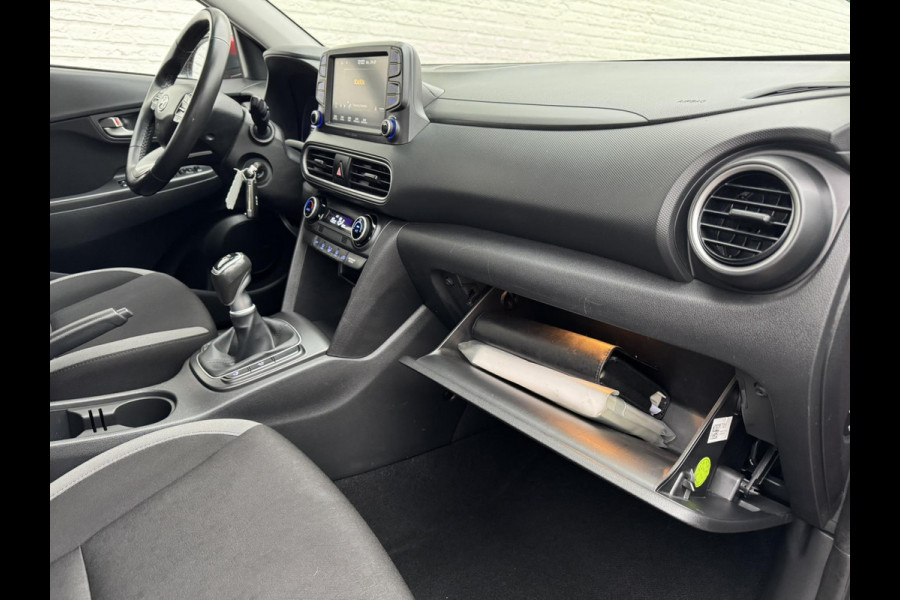 Hyundai Kona 1.0T Essence Climate control Cruise Navi Apple / Android DAB Krell audio