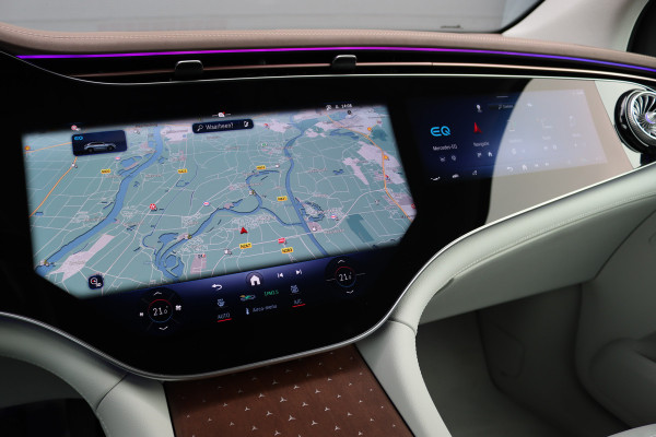 Mercedes-Benz EQE SUV 350+ AMG Line 91 kWh | Hyperscreen | Achterasbesturing | Distronic+ | Surround Camera | Verwarmd Stuurwiel | Digital Light | Keyless Go | Parfumering | 22kW | Memory |