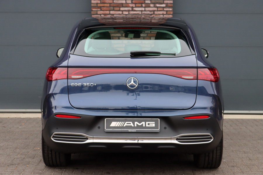 Mercedes-Benz EQE SUV 350+ AMG Line 91 kWh | Hyperscreen | Achterasbesturing | Distronic+ | Surround Camera | Verwarmd Stuurwiel | Digital Light | Keyless Go | Parfumering | 22kW | Memory |