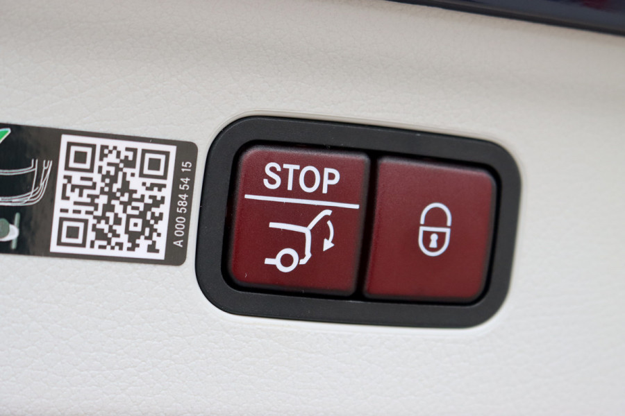 Mercedes-Benz EQE SUV 350+ AMG Line 91 kWh | Hyperscreen | Achterasbesturing | Distronic+ | Surround Camera | Verwarmd Stuurwiel | Digital Light | Keyless Go | Parfumering | 22kW | Memory |