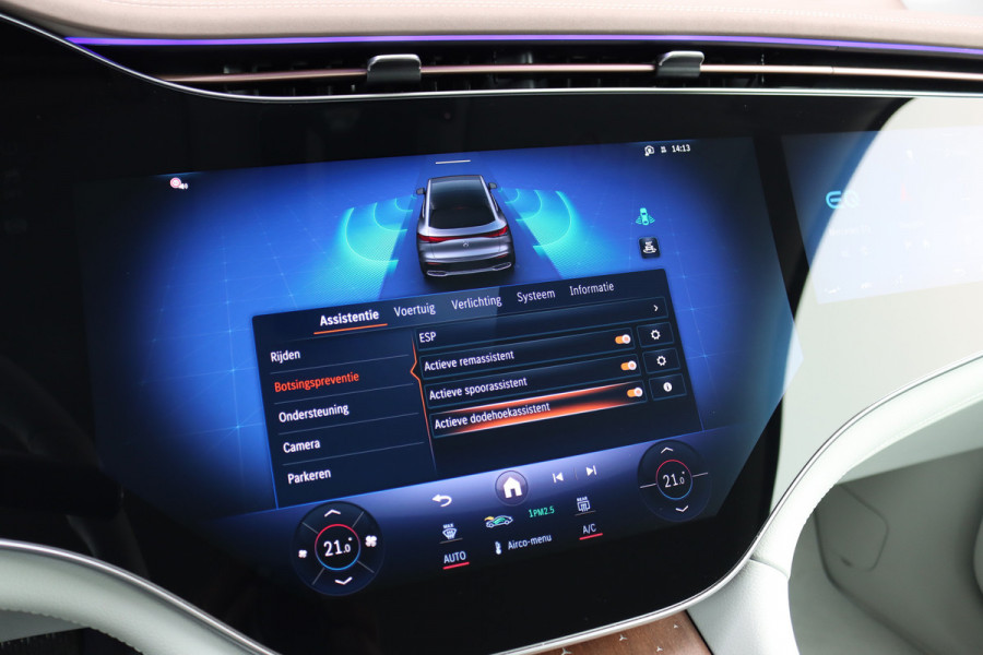 Mercedes-Benz EQE SUV 350+ AMG Line 91 kWh | Hyperscreen | Achterasbesturing | Distronic+ | Surround Camera | Verwarmd Stuurwiel | Digital Light | Keyless Go | Parfumering | 22kW | Memory |