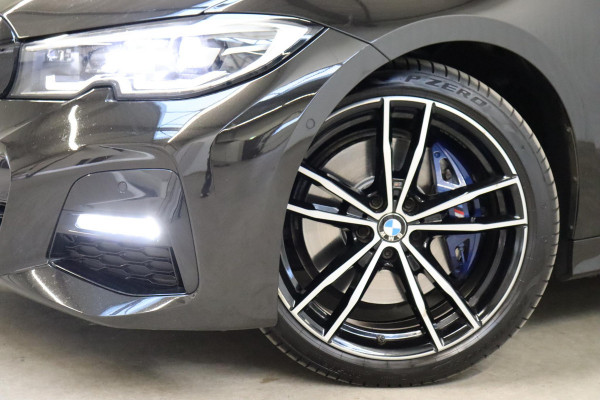 BMW 3 Serie Touring 330i High Executive M Sport Pakket Automaat / Live Cockpit Professional / Panoramadak / Driving Assistant Professional / M Sport Differentieel / Nappa Leder / Extra Getint Glas / 19 Inch / Harman Kardon / M Sport Remsysteem / Achteruitrijcamera / Stoelverwarming / Head-Up Display