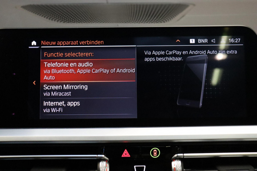 BMW 3 Serie Touring 330i High Executive M Sport Pakket Automaat / Live Cockpit Professional / Panoramadak / Driving Assistant Professional / M Sport Differentieel / Nappa Leder / Extra Getint Glas / 19 Inch / Harman Kardon / M Sport Remsysteem / Achteruitrijcamera / Stoelverwarming / Head-Up Display