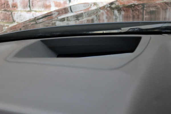 BMW 3 Serie Touring 330i High Executive M Sport Pakket Automaat / Live Cockpit Professional / Panoramadak / Driving Assistant Professional / M Sport Differentieel / Nappa Leder / Extra Getint Glas / 19 Inch / Harman Kardon / M Sport Remsysteem / Achteruitrijcamera / Stoelverwarming / Head-Up Display