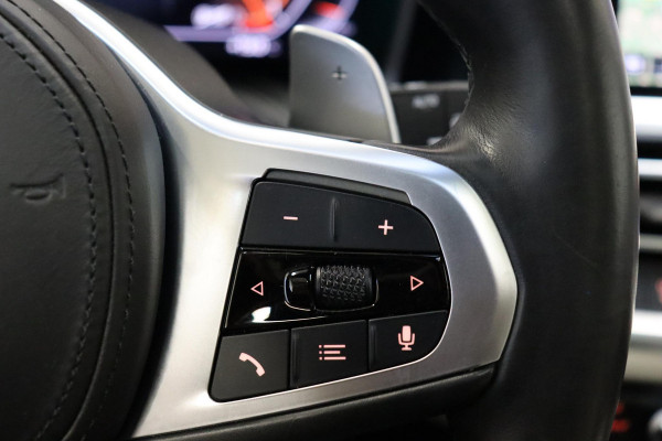 BMW 3 Serie Touring 330i High Executive M Sport Pakket Automaat / Live Cockpit Professional / Panoramadak / Driving Assistant Professional / M Sport Differentieel / Nappa Leder / Extra Getint Glas / 19 Inch / Harman Kardon / M Sport Remsysteem / Achteruitrijcamera / Stoelverwarming / Head-Up Display