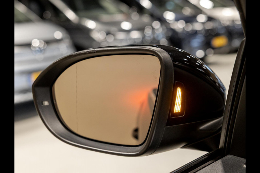 Volkswagen T-Roc Cabrio 1.5 TSI R-Line / 150pk / Leder / Stoelverwarming / Achteruitrij camera /