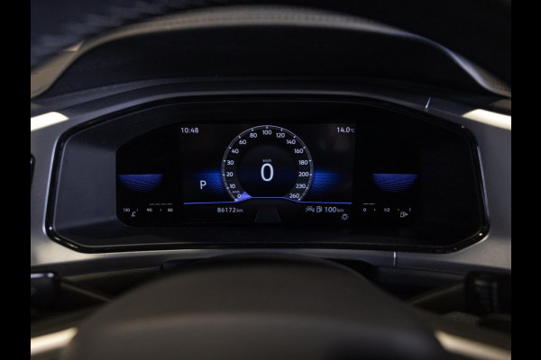 Volkswagen T-Roc 1.5 TSI Life / 150pk / Achteruitrij camera / Stoelverwarming /