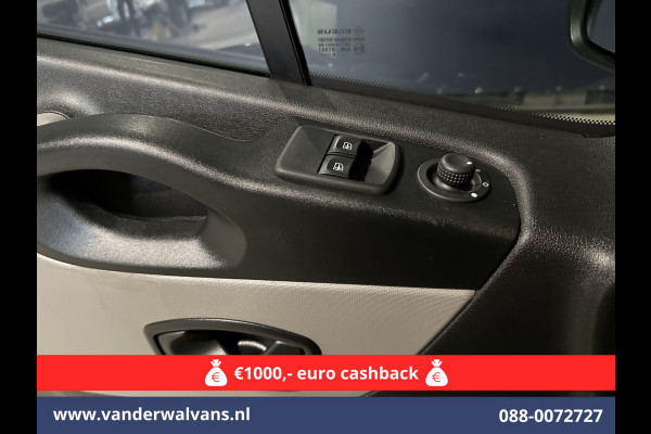 Renault Trafic 1.6 dCi L1H1 Euro6 Airco | Navigatie | Cruisecontrol | Trekhaak | Parkeersensoren Bijrijdersbank