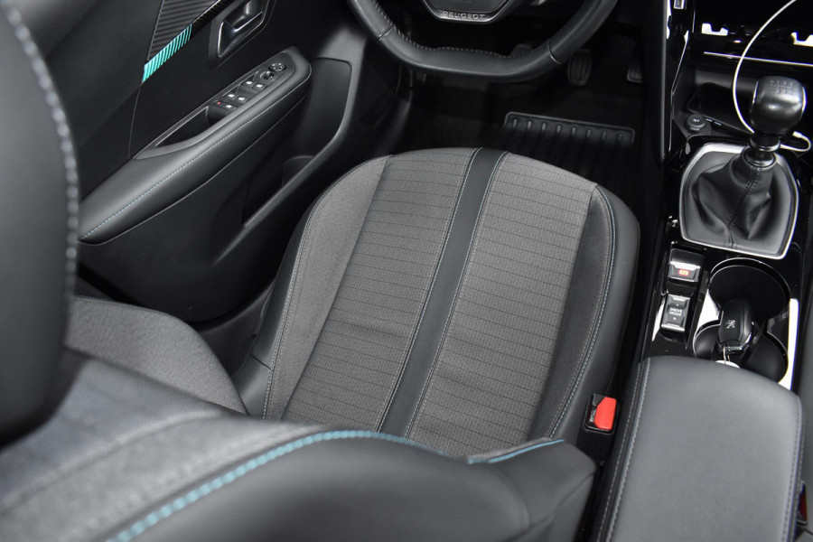 Peugeot 208 1.2 PureTech 100PK Allure Pack | Camera | Carplay | Keyless | Incl. garantie