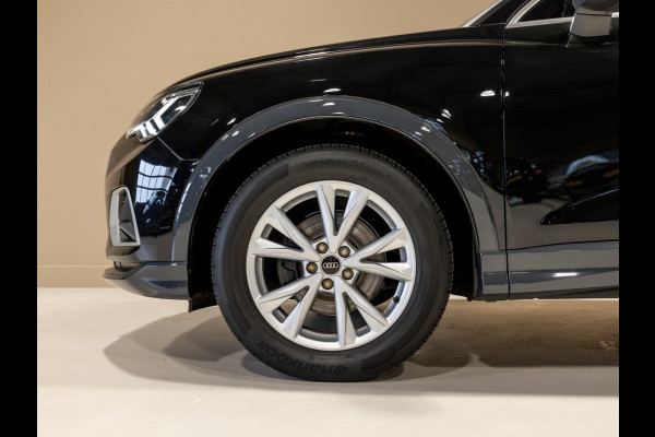 Audi Q3 35 TFSI Business Edition / 150pk / Keyless / Apple Carplay / Stoelverwarming /