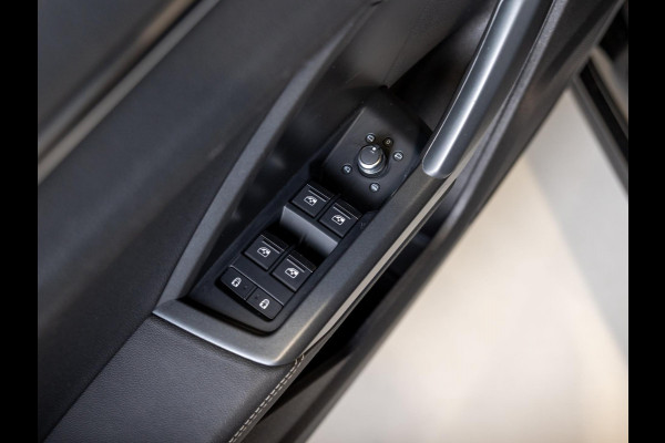 Audi Q3 35 TFSI Business Edition / 150pk / Keyless / Apple Carplay / Stoelverwarming /