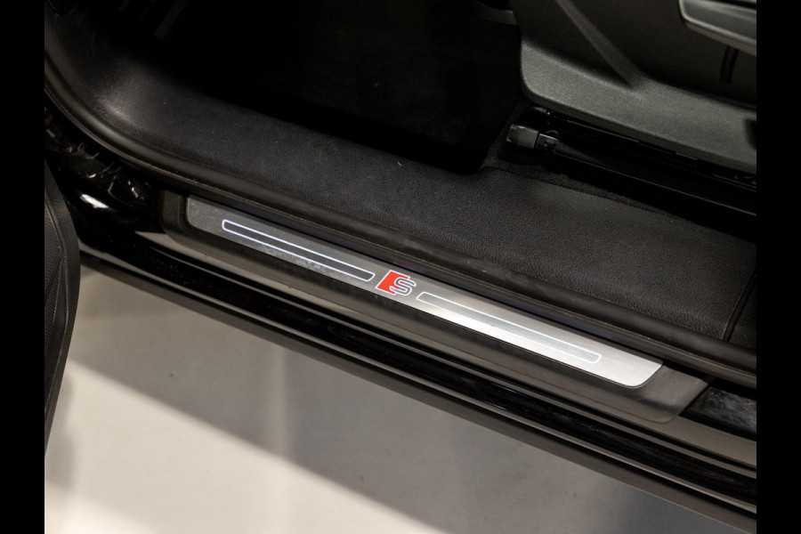 Audi Q3 35 TFSI Business Edition / 150pk / Keyless / Apple Carplay / Stoelverwarming /