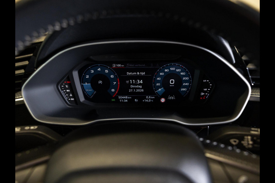 Audi Q3 35 TFSI Business Edition / 150pk / Keyless / Apple Carplay / Stoelverwarming /