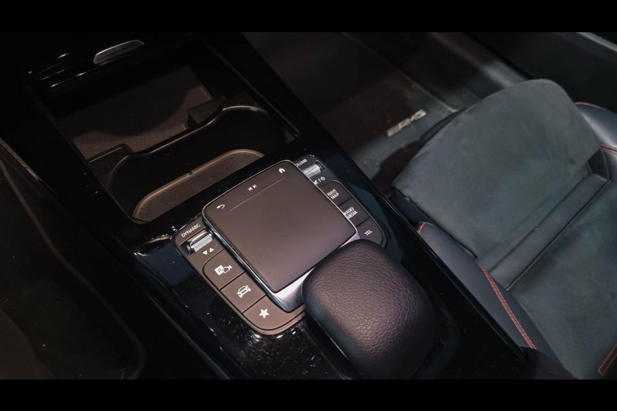 Mercedes-Benz A-Klasse 180 AMG Line | Panorama | Camera | Carplay