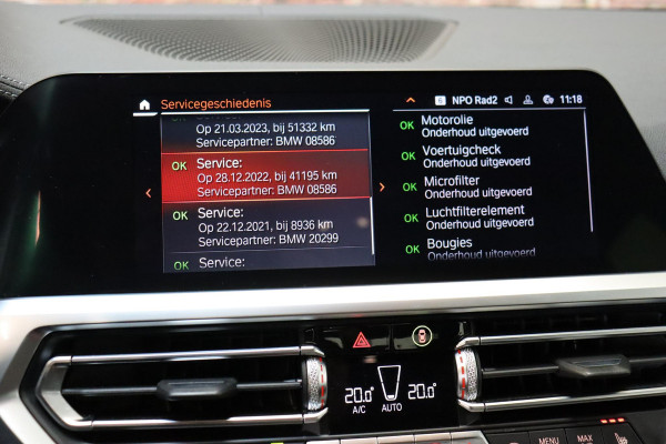 BMW 3 Serie Sedan 318i High Executive Luxury Line Automaat / Live Cockpit Professional / Sportstoelen / Hifi / Leder / Neerklapbare Achterbank / Stoelverwarming / Climate Control / 17 Inch / Sfeerverlichting / LED Chrome Line