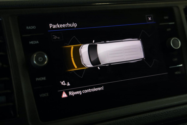 Volkswagen Crafter 35 2.0 TDI L3/H2 140PK AUTOMAAT CAMERA PDC AIRCO NAVI BJ 24 TOPSTAAT ALS NIEUW LEASE V/A 142,- p.m. INRUIL MOG