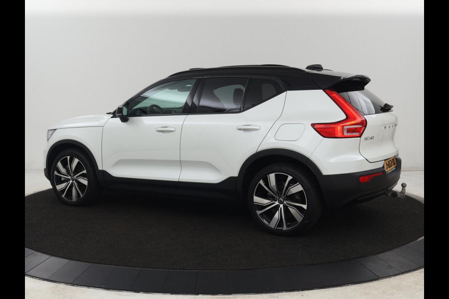 Volvo XC40 Recharge P8 AWD R Design | Panoramadak | Trekhaak | Adaptive cruise | Harman/Kardon | Achterbankverwarming | 360 Camera | Carplay | Keyless