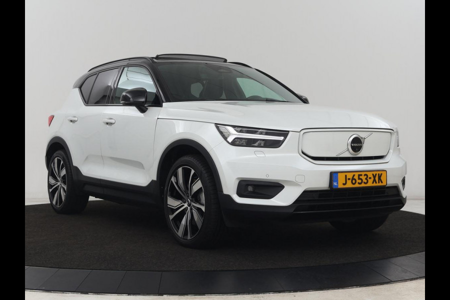 Volvo XC40 Recharge P8 AWD R Design | Panoramadak | Trekhaak | Adaptive cruise | Harman/Kardon | Achterbankverwarming | 360 Camera | Carplay | Keyless