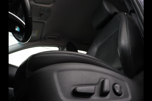 Hyundai Kona EV Premium 64 kWh | Leder | Stoelventilatie | Adaptive cruise | Wamtepomp | Head-Up | Camera | Carplay | Achterbankverwarming | Navigatie | Keyless