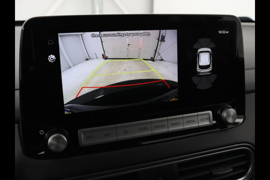 Hyundai Kona EV Premium 64 kWh | Leder | Stoelventilatie | Adaptive cruise | Wamtepomp | Head-Up | Camera | Carplay | Achterbankverwarming | Navigatie | Keyless