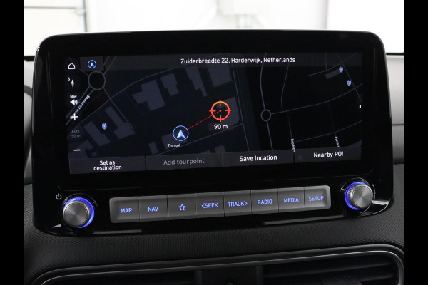 Hyundai Kona EV Premium 64 kWh | Leder | Stoelventilatie | Adaptive cruise | Wamtepomp | Head-Up | Camera | Carplay | Achterbankverwarming | Navigatie | Keyless