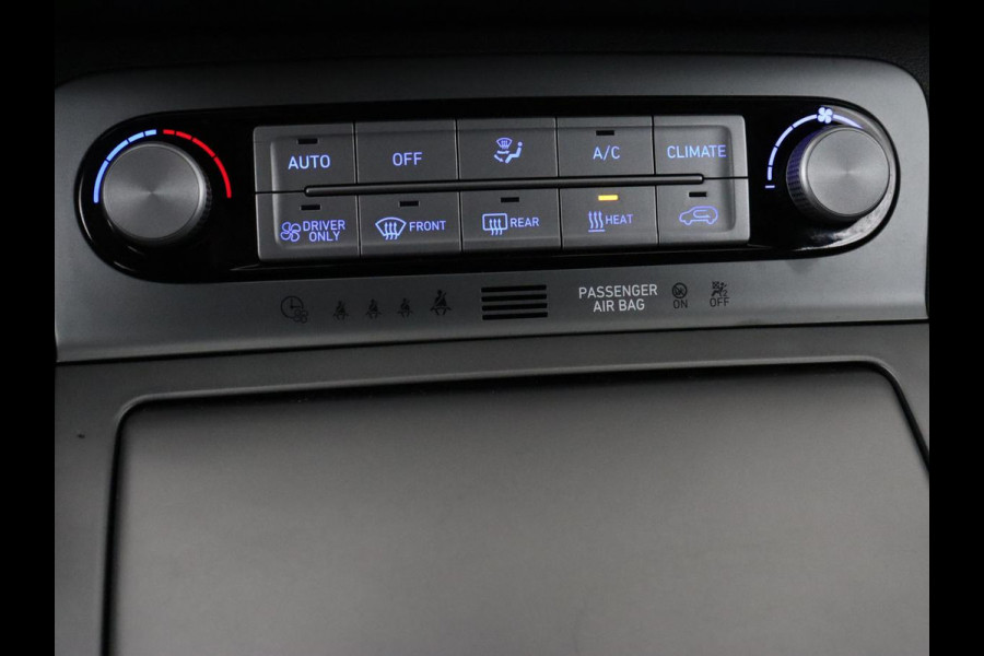 Hyundai Kona EV Premium 64 kWh | Leder | Stoelventilatie | Adaptive cruise | Wamtepomp | Head-Up | Camera | Carplay | Achterbankverwarming | Navigatie | Keyless