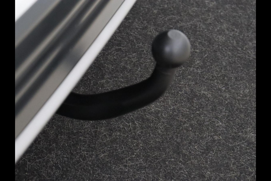 Hyundai Kona EV Comfort 64 kWh | Trekhaak | Adaptive cruise | Warmtepomp | Camera | Carplay | Keyless | Navigatie | Climate control