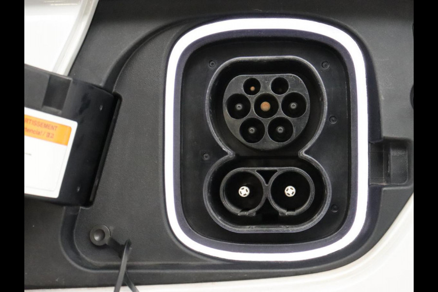 Hyundai Kona EV Comfort 64 kWh | Trekhaak | Adaptive cruise | Warmtepomp | Camera | Carplay | Keyless | Navigatie | Climate control