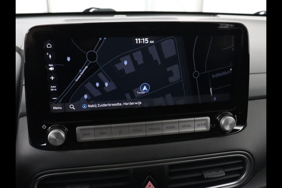 Hyundai Kona EV Comfort 64 kWh | Trekhaak | Adaptive cruise | Warmtepomp | Camera | Carplay | Keyless | Navigatie | Climate control