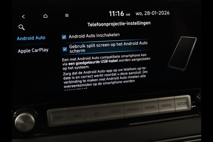 Hyundai Kona EV Comfort 64 kWh | Trekhaak | Adaptive cruise | Warmtepomp | Camera | Carplay | Keyless | Navigatie | Climate control