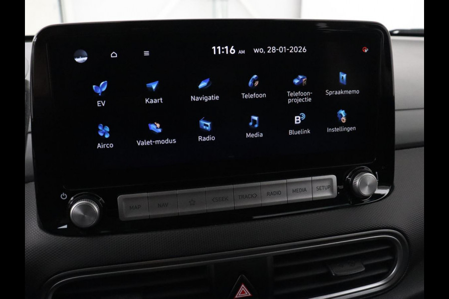 Hyundai Kona EV Comfort 64 kWh | Trekhaak | Adaptive cruise | Warmtepomp | Camera | Carplay | Keyless | Navigatie | Climate control