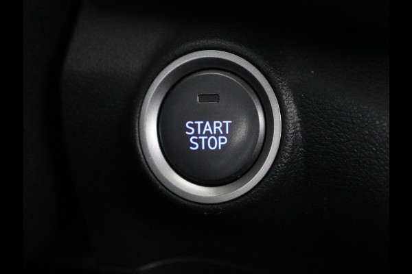 Hyundai Kona EV Comfort 64 kWh | Trekhaak | Adaptive cruise | Warmtepomp | Camera | Carplay | Keyless | Navigatie | Climate control