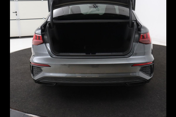 Audi A3 30 TFSI S edition | Leder | Virtual Cockpit | Carplay | Sportstoelen | Full LED | DAB | Climate control | Parkeerhulp | Navigatie | Cruise control