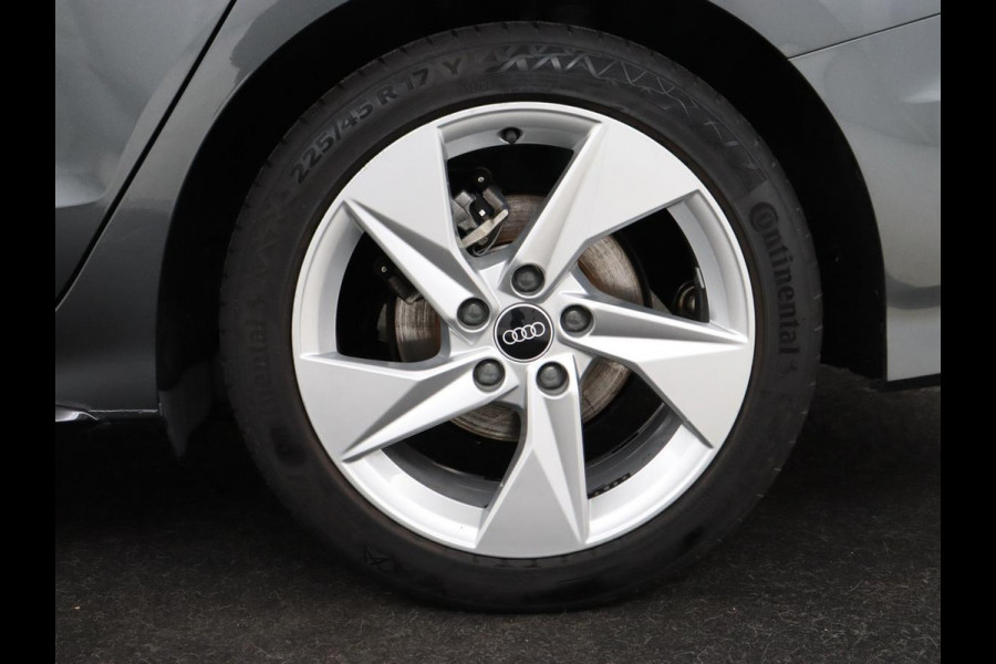 Audi A3 30 TFSI S edition | Leder | Virtual Cockpit | Carplay | Sportstoelen | Full LED | DAB | Climate control | Parkeerhulp | Navigatie | Cruise control