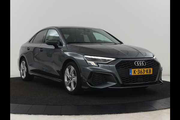 Audi A3 30 TFSI S edition | Leder | Virtual Cockpit | Carplay | Sportstoelen | Full LED | DAB | Climate control | Parkeerhulp | Navigatie | Cruise control