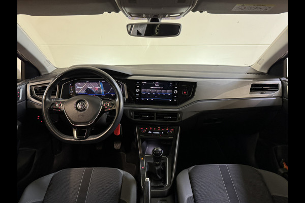 Volkswagen Polo TSI 95PK R-LINE VIRTUAL/CARPLAY/PANORAMADAK
