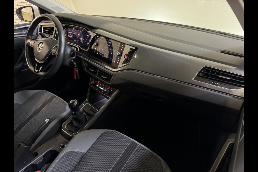 Volkswagen Polo TSI 95PK R-LINE VIRTUAL/CARPLAY/PANORAMADAK