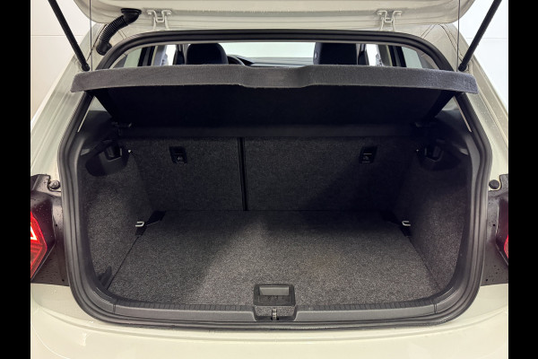 Volkswagen Polo TSI 95PK R-LINE VIRTUAL/CARPLAY/PANORAMADAK