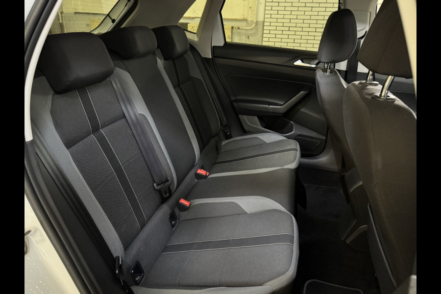 Volkswagen Polo TSI 95PK R-LINE VIRTUAL/CARPLAY/PANORAMADAK