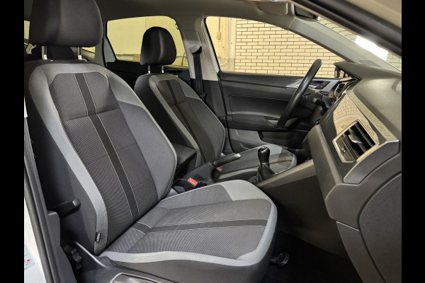 Volkswagen Polo TSI 95PK R-LINE VIRTUAL/CARPLAY/PANORAMADAK